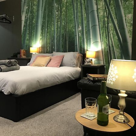 Contemporary 1 Bed Studio For Comfy Stay In Γουίγκαν Εξωτερικό φωτογραφία